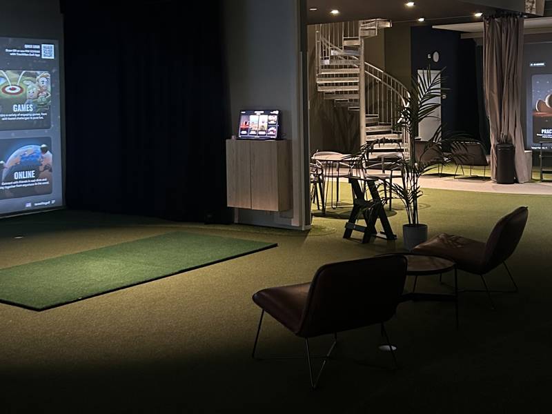 Stort intresse när Tomelillas andra golfsimulator invigdes